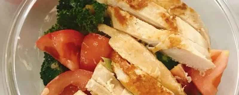 ダイエット中に鶏むね肉を食べるのはなぜ？ 1日にどれくらいの量の鶏むね肉を食べるべき？