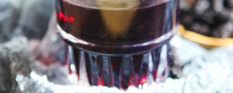 ダイエットコーヒーを飲むと体に何か影響がありますか？ダイエットのためにコーヒーを飲むと口や喉が乾燥するのはなぜですか？