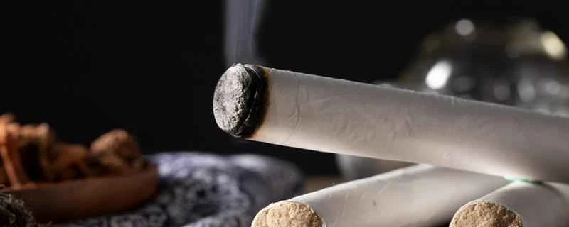 お灸でダイエット：お腹の脂肪を減らすには、どこにお灸をすればいいですか？お灸で1ヶ月でどれくらい痩せられますか？