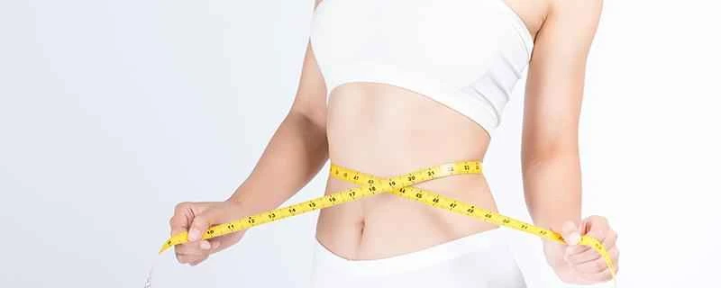 ダイエット中、脂肪が減り始めるのはどの日ですか？最初に減るのは水分ですか？