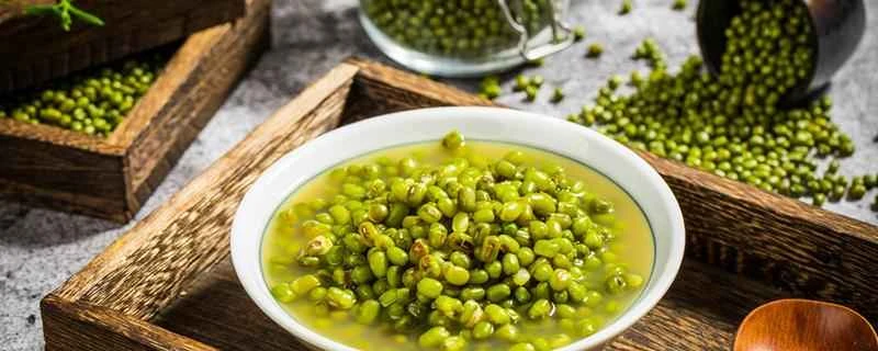 ダイエット中に氷砂糖入りの緑豆スープを飲むと体重が増えますか？緑豆スープはダイエット中の主食として使えますか？