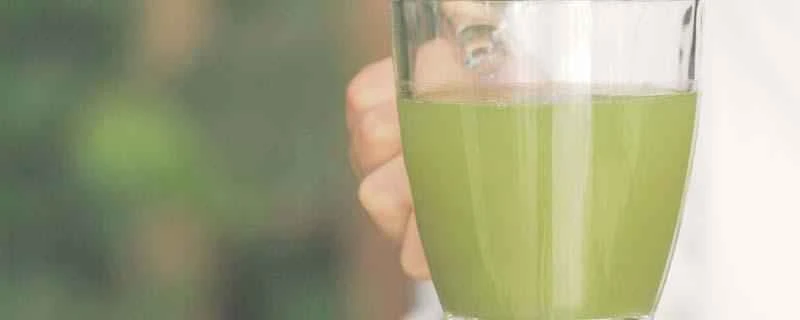大麦若葉ジュースは水のように飲んでも大丈夫ですか？大麦若葉ジュースは整腸作用があり、便秘の改善にも効果がありますか？