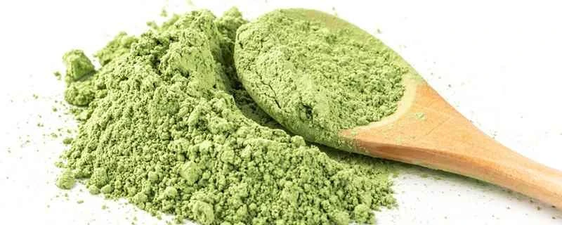 生理中に大麦若葉ジュースを飲んでも大丈夫ですか？生理中にどれくらいの量の大麦若葉ジュースを飲むのが適切でしょうか？